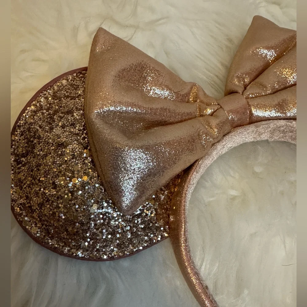 Lot of Disney Mickey Mousse ears and Vera Bradley Disney change/card wallet - Picture 2 of 7